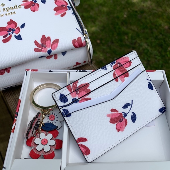 Auth. Kate spade floral leather card case & keychn - Picture 2 of 8